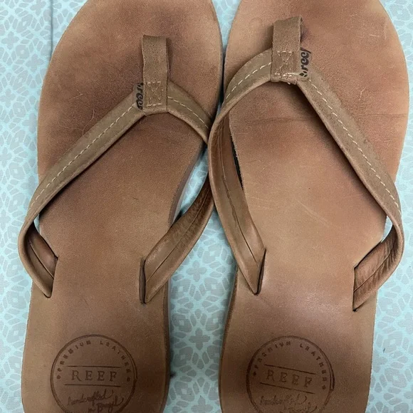 Reef Brown Leather Thong Sandals - Picture 4 of 5